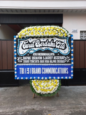 Papan Bunga Duka di Cigintung